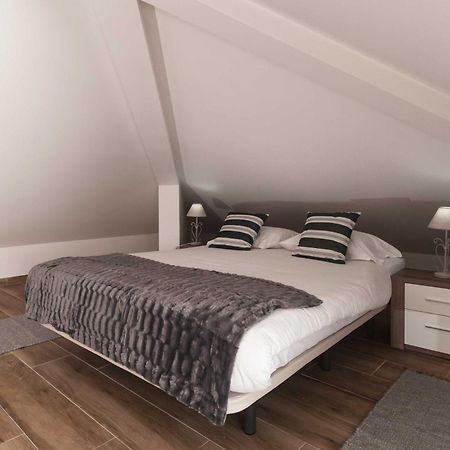 Westside Beach House Пеніші Екстер'єр фото
